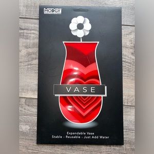 NWT Expandable Flower Plastic Decorative Modern Vase Valentines Day Centerpieces